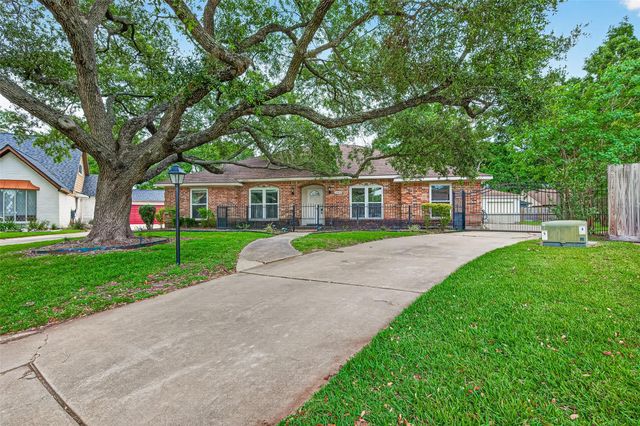2003 Point Clear Court, Missouri City, TX 77459