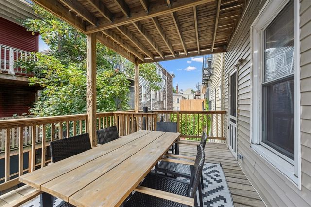 173 H St 2, Boston, MA 02127