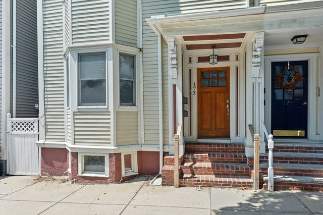 173 H St 2, Boston, MA 02127