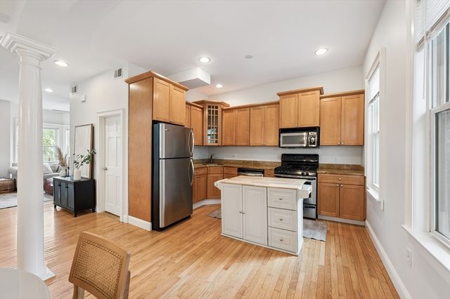 173 H St 2, Boston, MA 02127