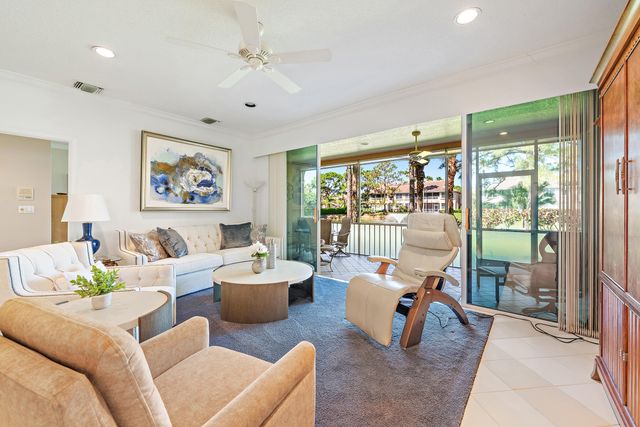 120 Legendary Circle, Palm Beach Gardens, FL 33418