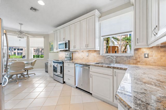 120 Legendary Circle, Palm Beach Gardens, FL 33418
