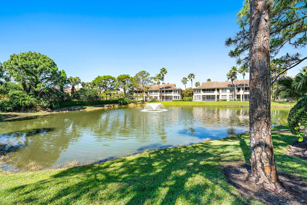 120 Legendary Circle, Palm Beach Gardens, FL 33418