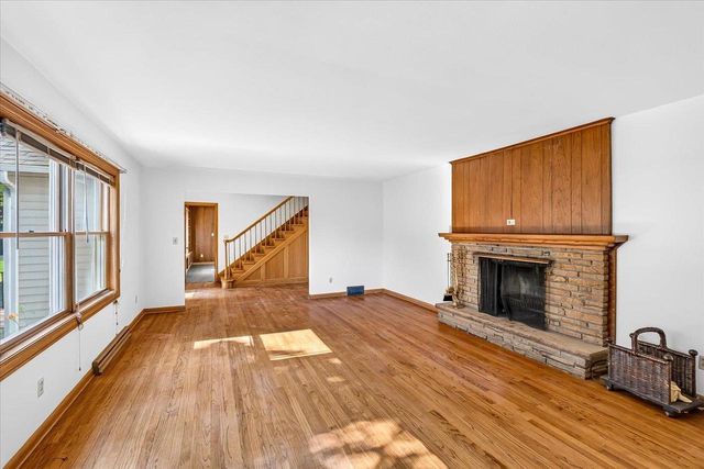 818 River Road, Deforest, WI 53532