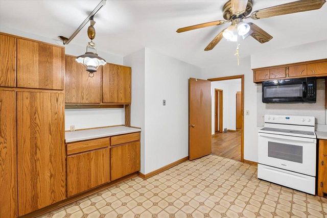 818 River Road, Deforest, WI 53532