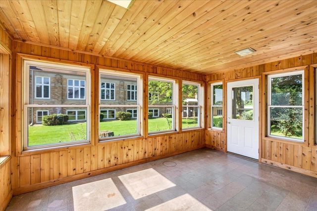 818 River Road, Deforest, WI 53532