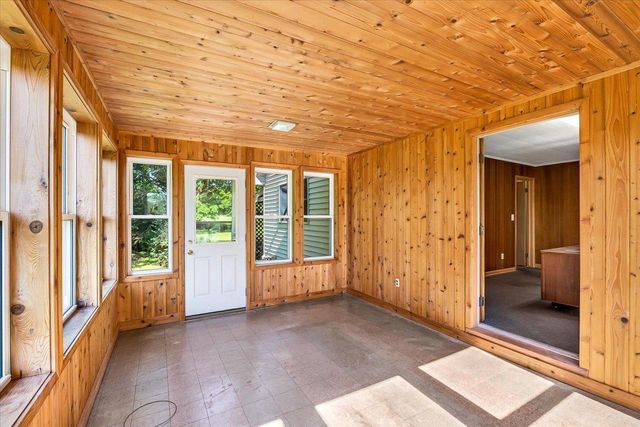 818 River Road, Deforest, WI 53532