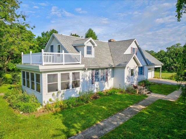 818 River Road, Deforest, WI 53532