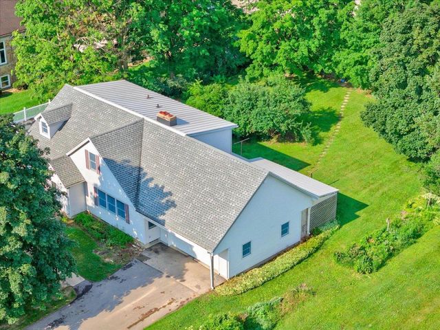 818 River Road, Deforest, WI 53532