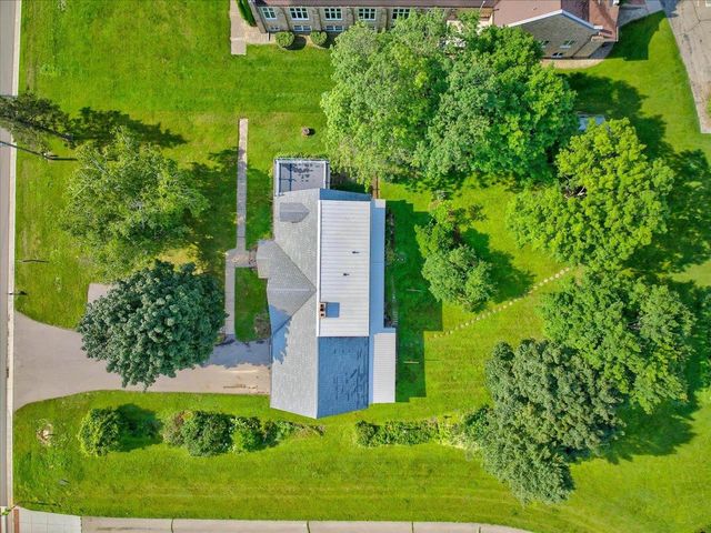 818 River Road, Deforest, WI 53532