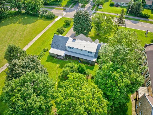 818 River Road, Deforest, WI 53532