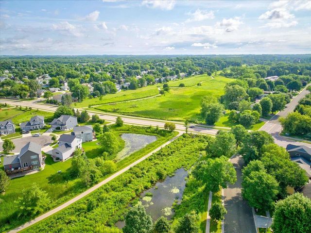 818 River Road, Deforest, WI 53532