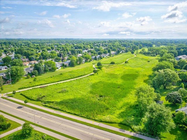 818 River Road, Deforest, WI 53532