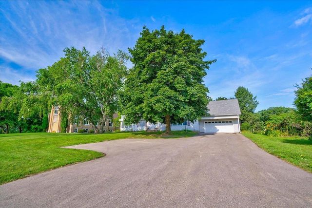 818 River Road, Deforest, WI 53532