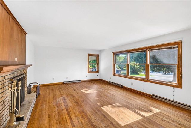 818 River Road, Deforest, WI 53532