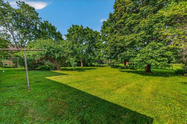 818 River Road, Deforest, WI 53532