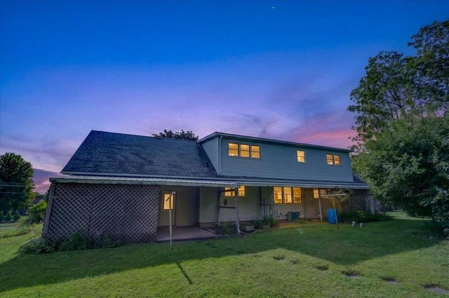 818 River Road, Deforest, WI 53532