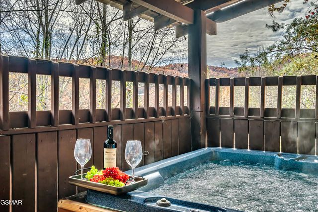 3860 Katelyns Lane, Sevierville, TN 37876