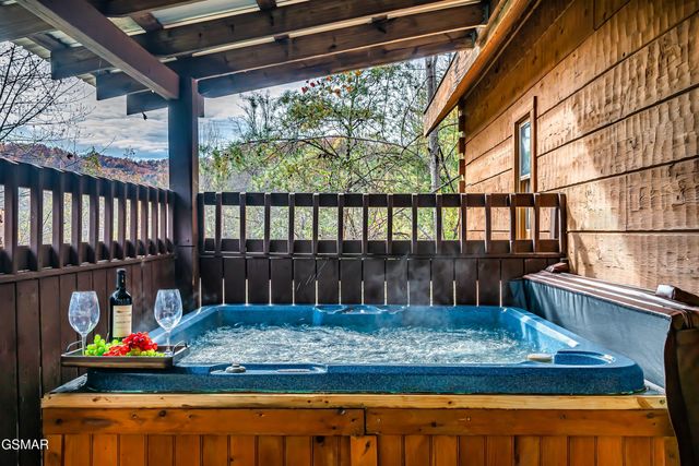 3860 Katelyns Lane, Sevierville, TN 37876