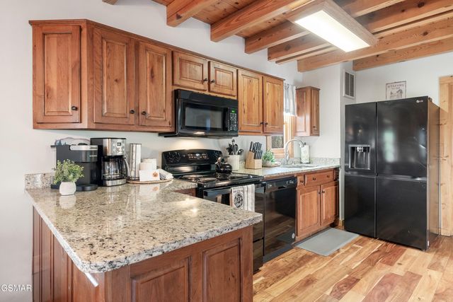 3860 Katelyns Lane, Sevierville, TN 37876