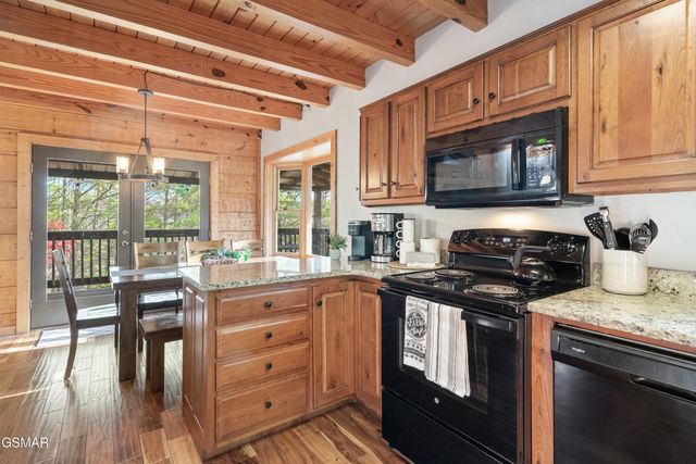 3860 Katelyns Lane, Sevierville, TN 37876