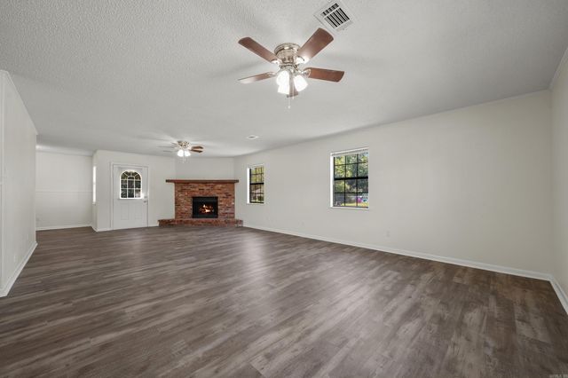 423 Pine Meadows Loop, Hot Springs, AR 71901