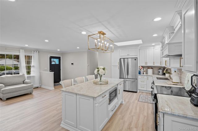 30 Marbeth Circle, Miller Place, NY 11764