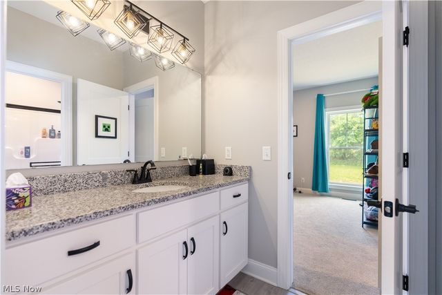 4462 Manchester Avenue NW, North Lawrence, OH 44666