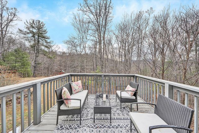 6979 Pine Needle DR, Boones Mill, VA 24065