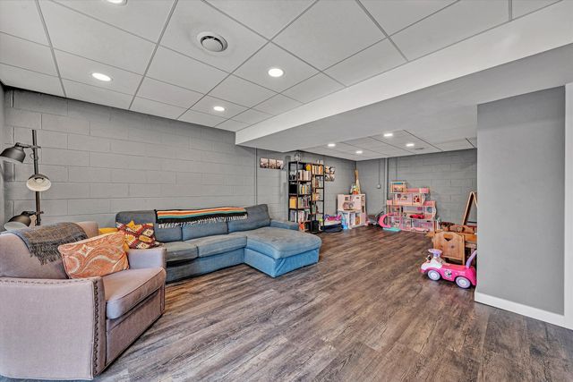 6979 Pine Needle DR, Boones Mill, VA 24065