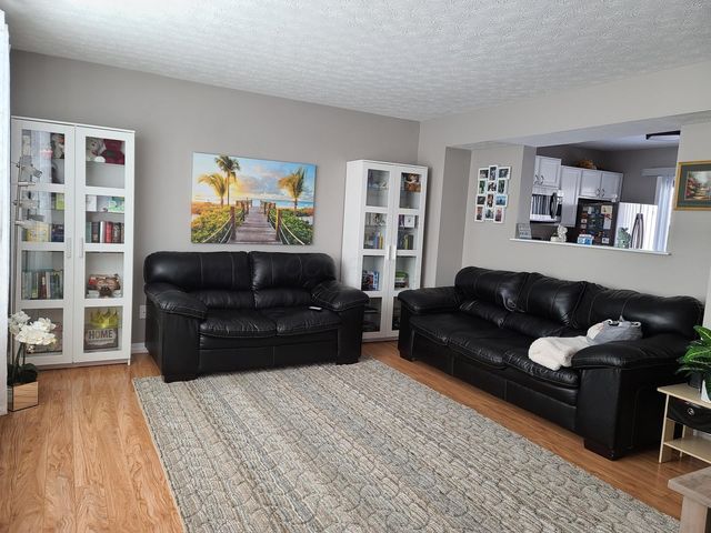 860 Pebblelane Drive, 247, Columbus, OH 43085