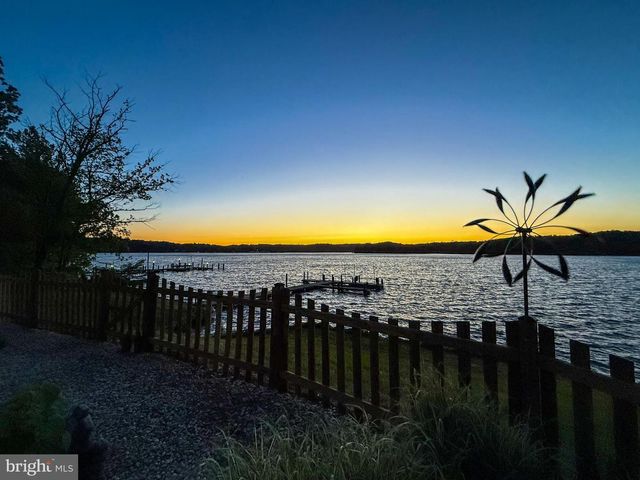 106 SHADY COVE LN, Stafford, VA 22554