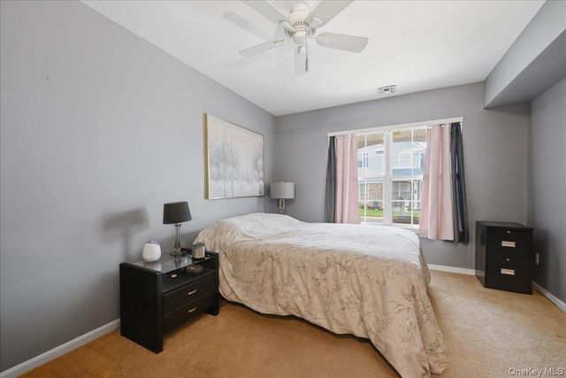 10 Casey Lane, Middle Island, NY 11953