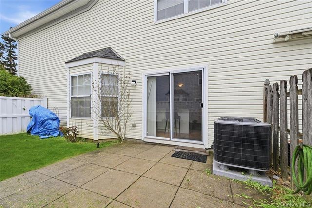 10 Casey Lane, Middle Island, NY 11953