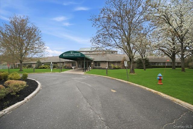 10 Casey Lane, Middle Island, NY 11953