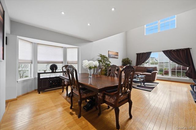 10 Casey Lane, Middle Island, NY 11953