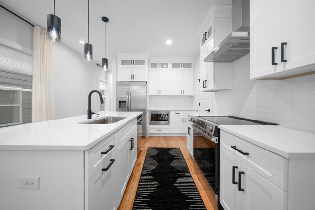 2120A Burns St, Nashville, TN 37216