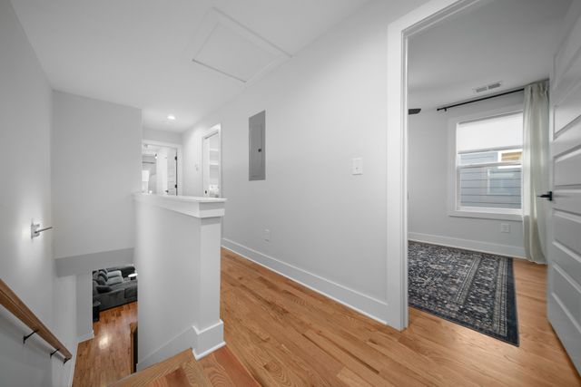 2120A Burns St, Nashville, TN 37216