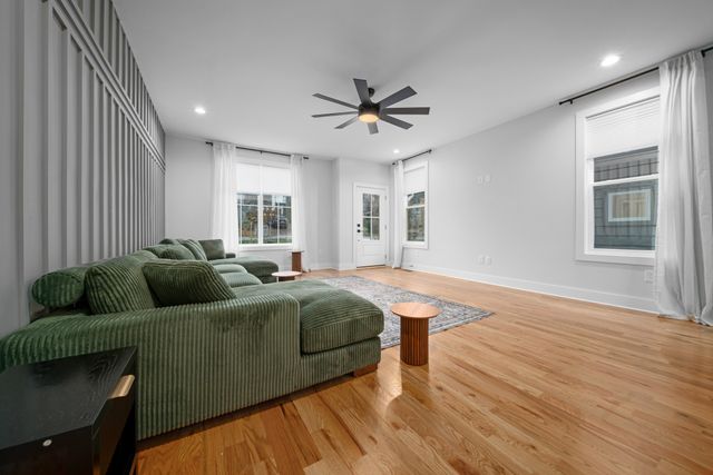 2120A Burns St, Nashville, TN 37216