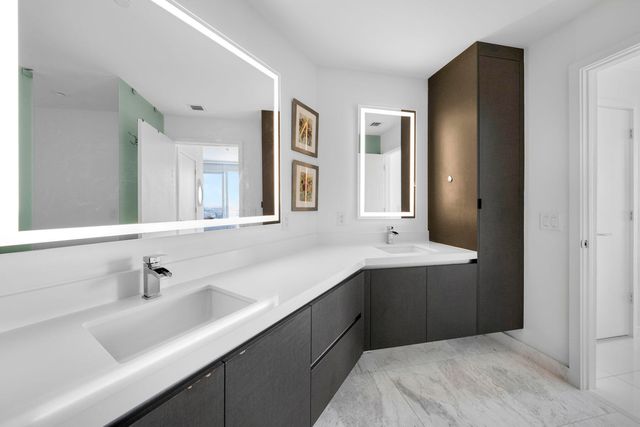 851 NE 1st Avenue 2410, Miami, FL 33132