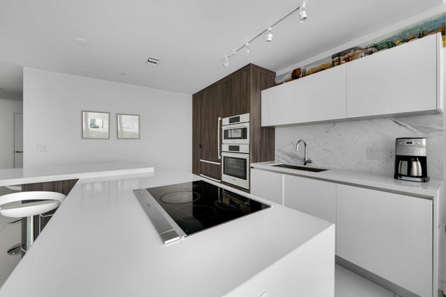 851 NE 1st Avenue 2410, Miami, FL 33132