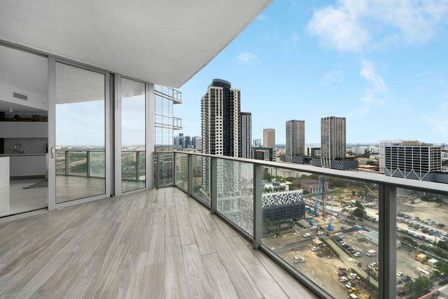 851 NE 1st Avenue 2410, Miami, FL 33132