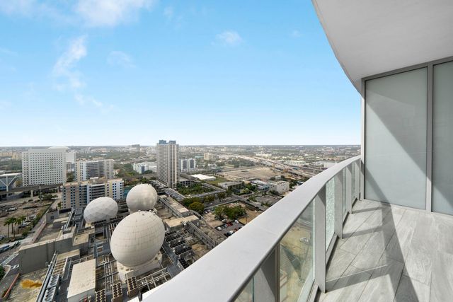 851 NE 1st Avenue 2410, Miami, FL 33132