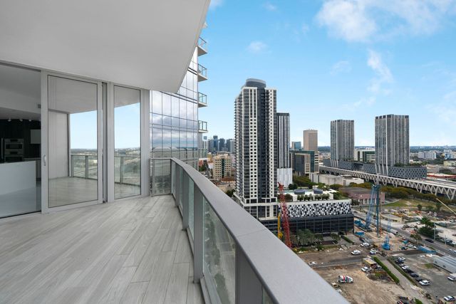 851 NE 1st Avenue 2410, Miami, FL 33132