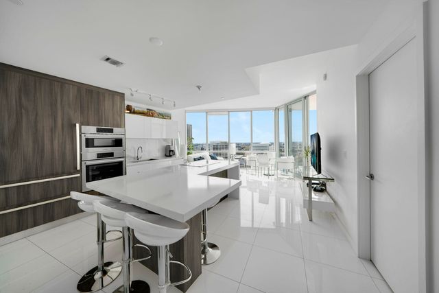 851 NE 1st Avenue 2410, Miami, FL 33132