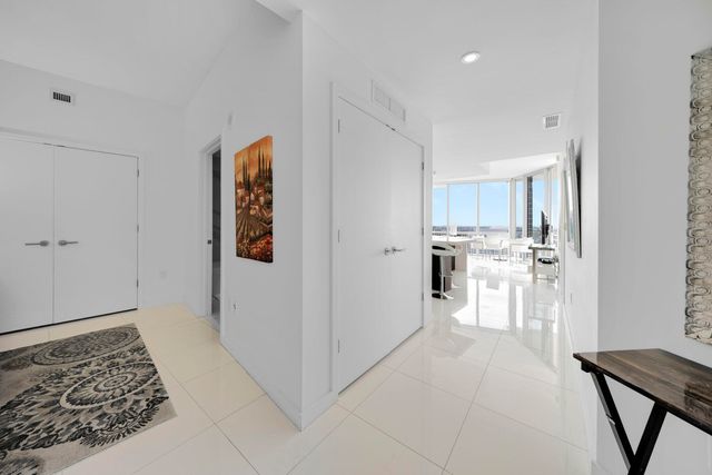 851 NE 1st Avenue 2410, Miami, FL 33132
