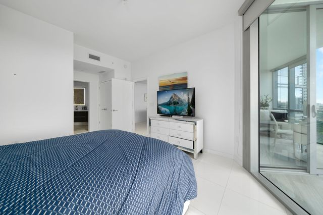 851 NE 1st Avenue 2410, Miami, FL 33132