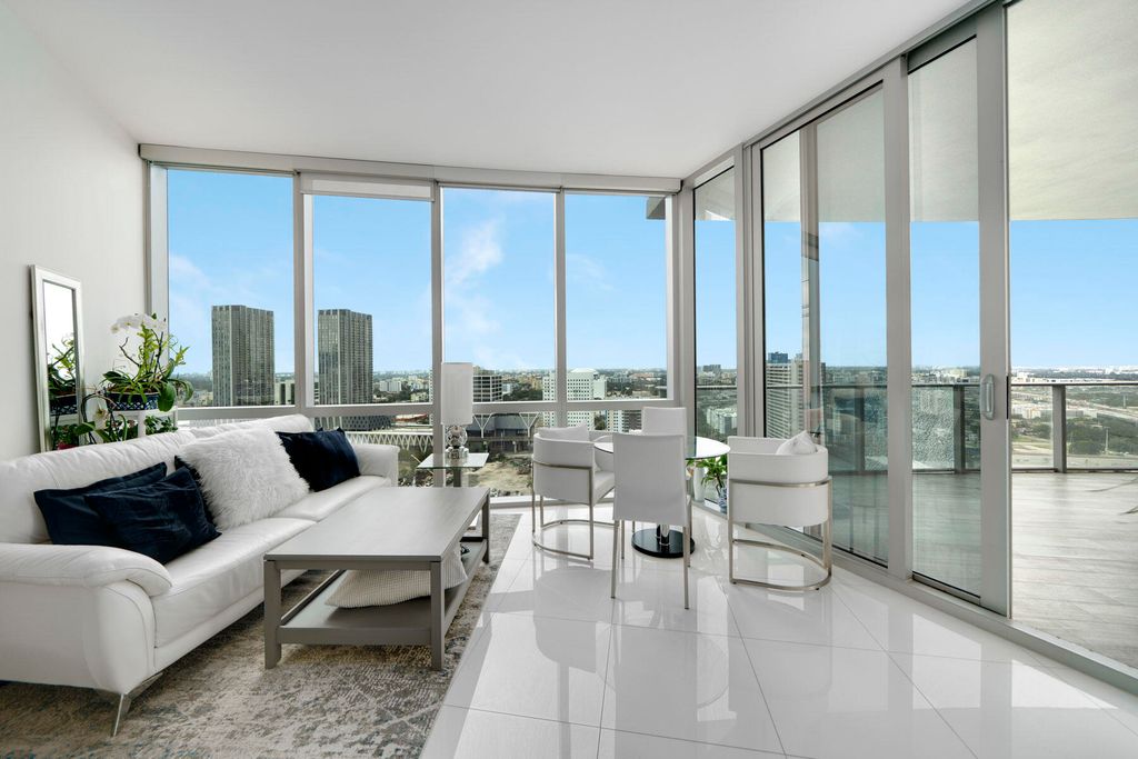 851 NE 1st Avenue 2410, Miami, FL 33132
