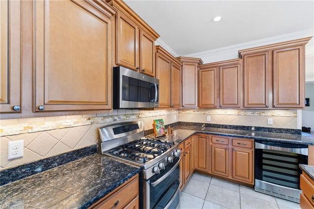 2100 Saint Brides RD W, Chesapeake, VA 23322