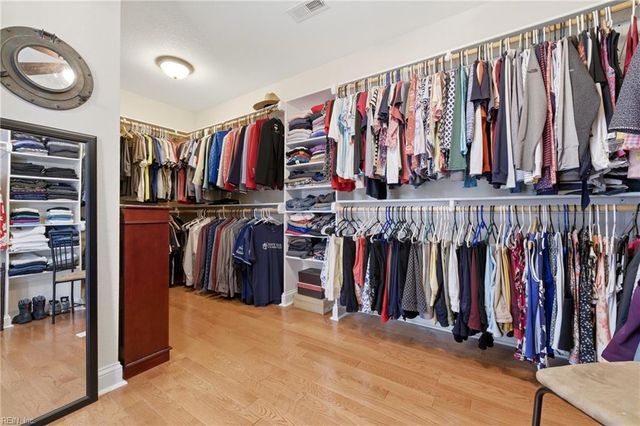 2100 Saint Brides RD W, Chesapeake, VA 23322